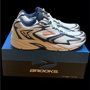 Size 10 - MENS BROOKS Adrenaline GTS 5 MEDIUM WHT/ANSI BL M 41126 181